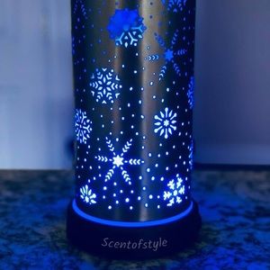 Scentsy diffuser with extra shade!